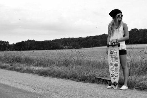 Hvordan være en skater jente. Start med en god skateboard.