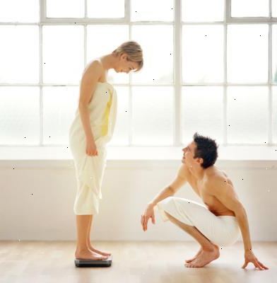 Hvordan få din kone til å gå ned i vekt. Sett deg ned med din kone og forklar at du har tenkt om din helse.