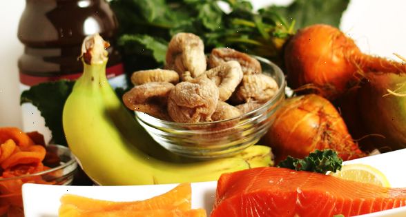 Hvordan å følge en lav natrium diett. Lær å smake maten i sin naturlige eller kokt tilstand.