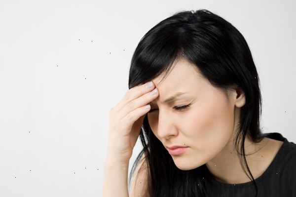 Hvordan forholde seg til migrene. Før de søker behandling prøve å vite hvis du lider en migrene, og ikke en enkel hodepine eller en.