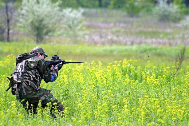 Hvordan å forberede deg for en stor airsoft kamp. Kontroller at du har.